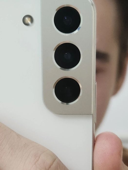 Samsung s22 на 256