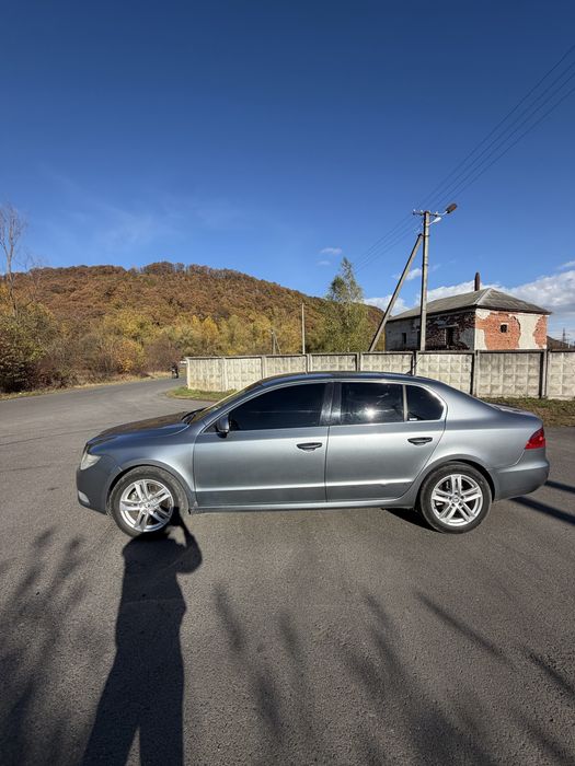 продаж авто Škoda SuperB