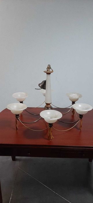 Candeeiro de sala em alabastro