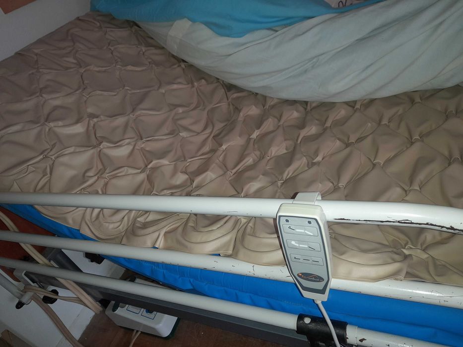 Cama articulada com comando automático/colchão anti escaras