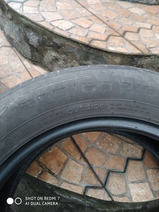 Шины бу  лето  205/55/16 (2 шт) и 205/55/16 (2шт)
