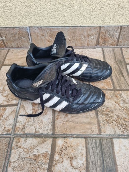 Obuwie do piłki Adidas oryginal rozm.39/⅓