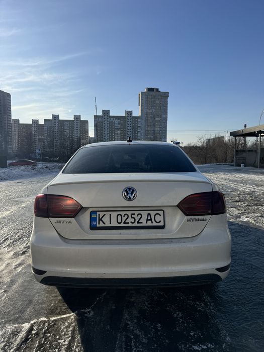 Volkswagen jetta 2013 рік гібрид