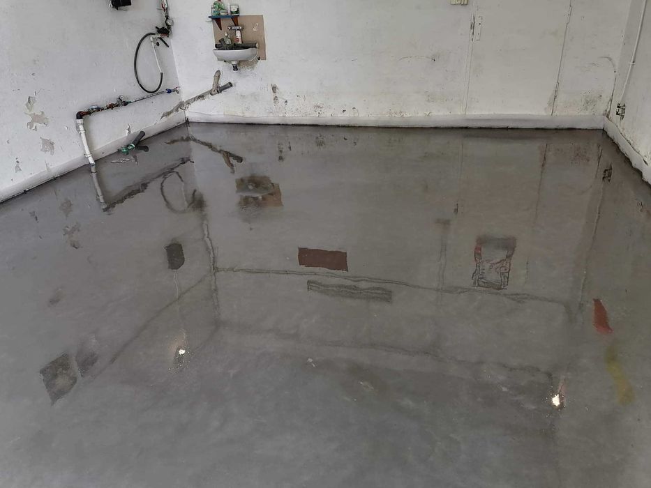 Posypka do betonu zacieranego na gładko wylewek posadzek garażu hali