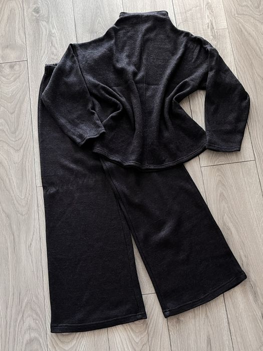 Костюм зі штанами кльош