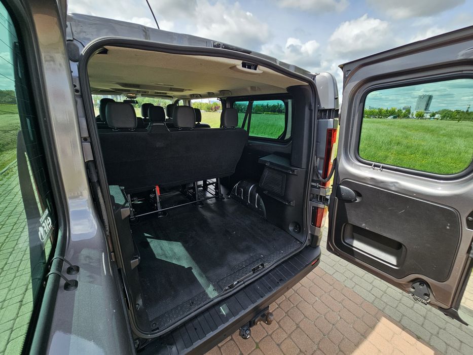 Wynajem bus 9 osobowy Rzeszów BEZ LIMITU KM, obsługa 24h