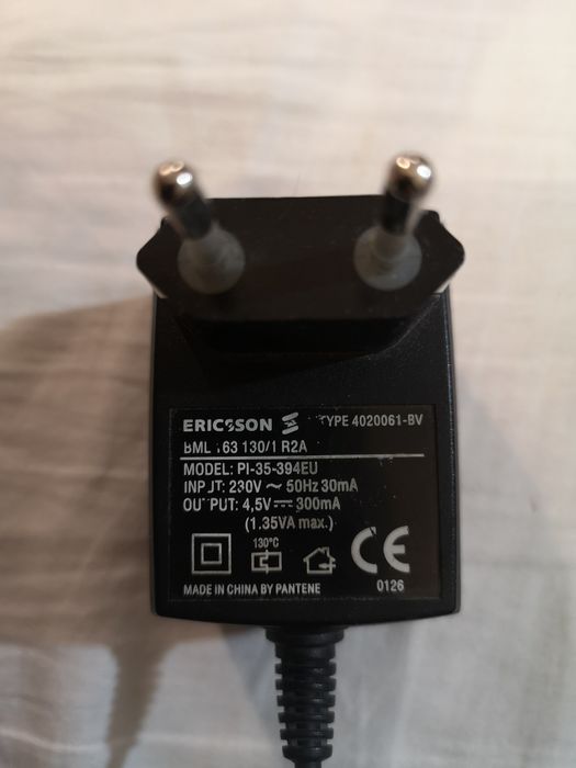 Telefon Ericsson T20s + ładowarka