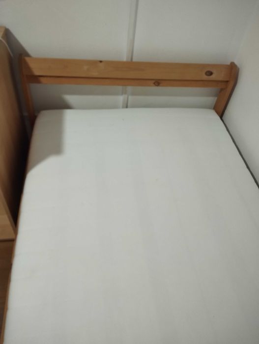 Cama solteiro com estrado e colchão