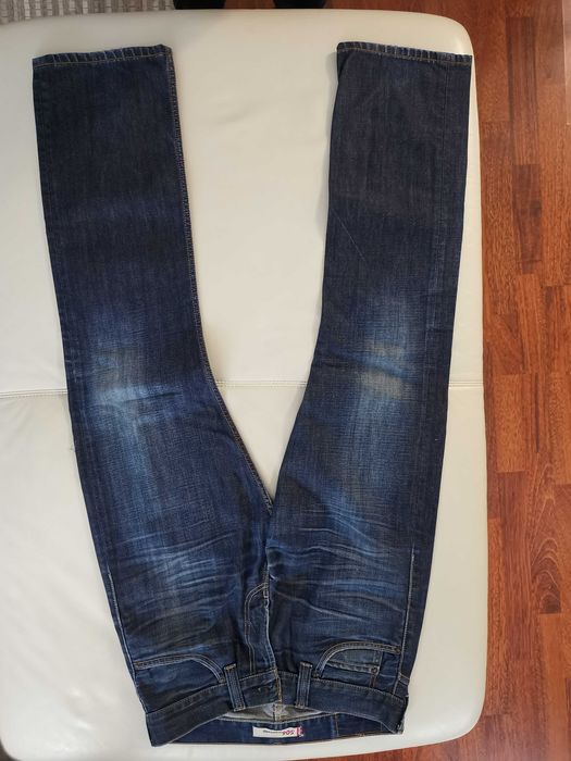 Spodnie jeansowe marki Levis 506 używane, męskie  W33 L34,
