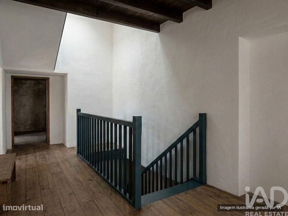 Casa tradicional T3 em Ribeiras de 207,00 m2
