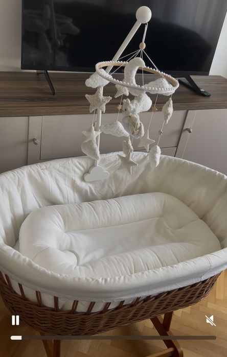 Продам ліжечко , люльку плетену