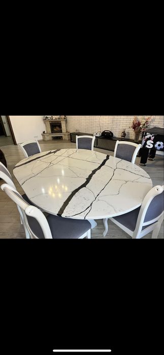 Стільниця з штучного каменю