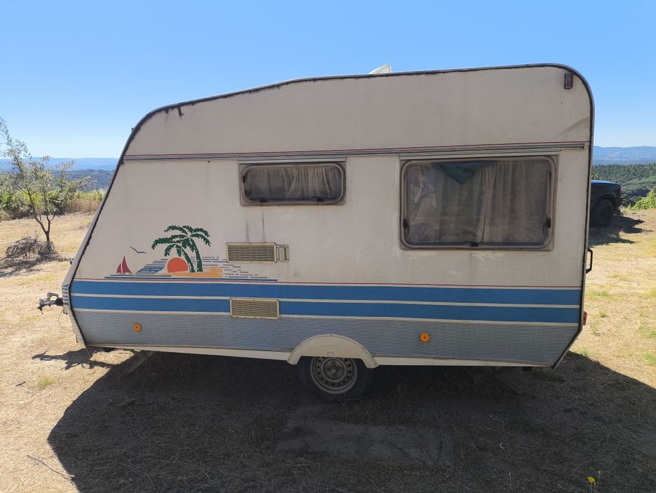 Caravana Pluma 350