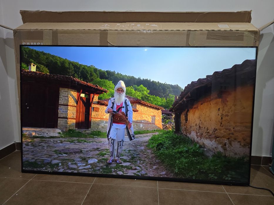 Telewizor 65 cali 4K smart wifi YouTube Netflix  .Stan igla jak nowy