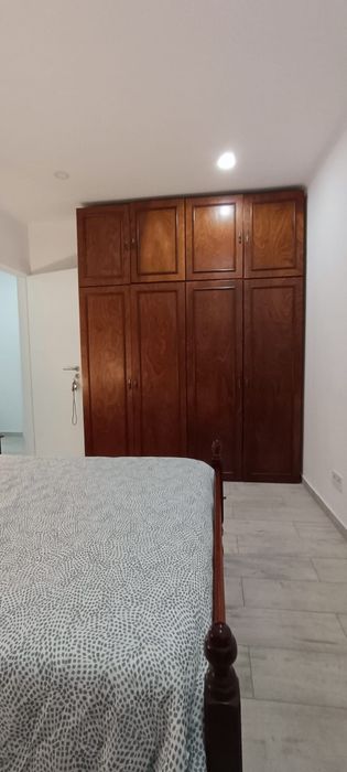 Quarto em Alhos Vedros com cama de casal