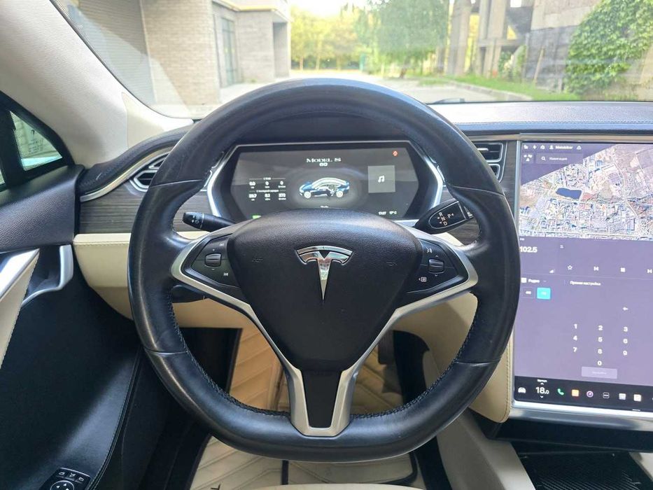 Продам  Tesla Model S 2014. Можна в розстрочку, під викуп.
