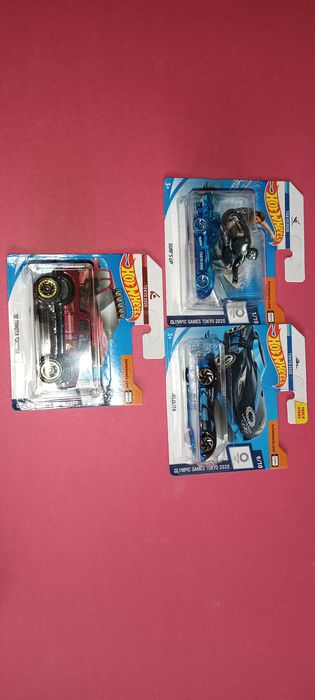 3 carros hot Wheels coleção Tokyo 2020