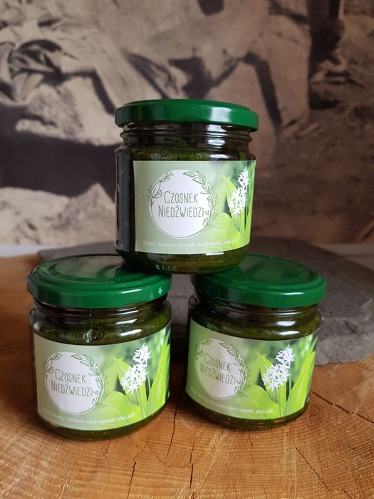 100 słoiczków pesto z czosnku niedźwiedziego