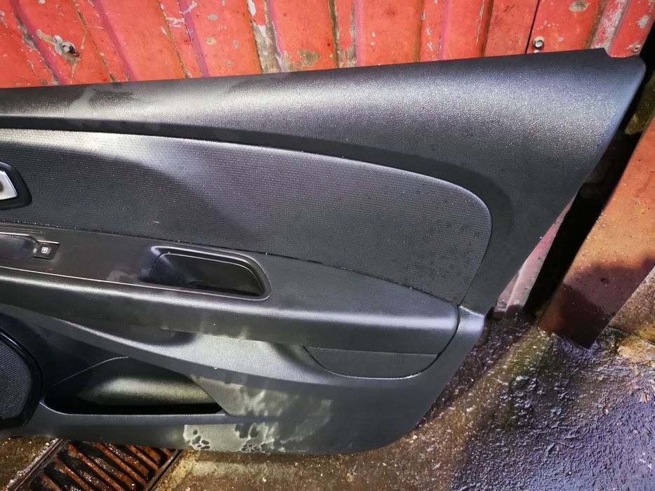 RENAULT CLIO IV / 4 FORRA / QUARTELA PORTA FRENTE DIREITA - FP024