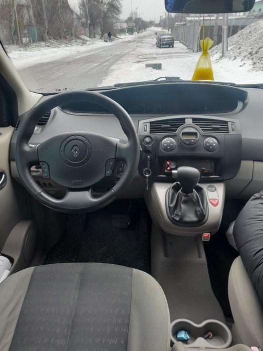 Продам рено ксенік 2 бензин 1.6 коробка автомат авто в доброму стані.