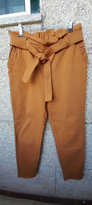 Calças mágicas novas