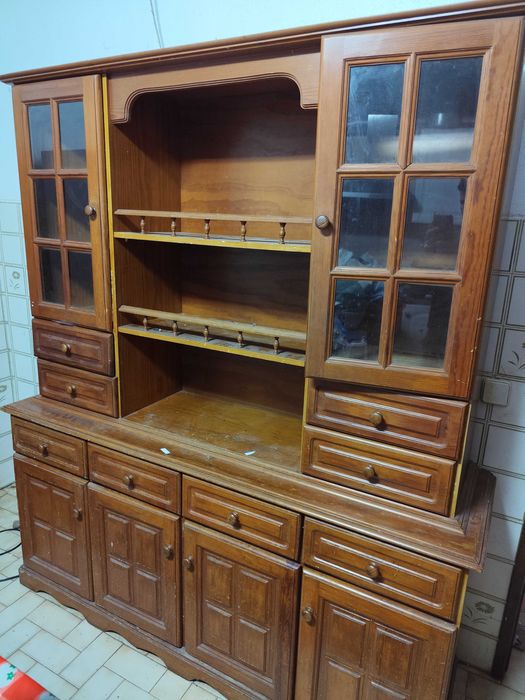 Louceiro dividido em 2 partes