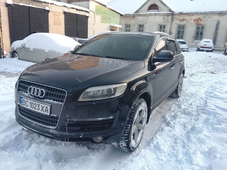 Авто в дуже хорошому стані двигун сухий без підтікань, заводиться та працює без проблем привід грм при заводці не гремить. АКПП, роздатка, редуктора без проблем.Салон в гарному стані електрика все що в машині є все працює, пневмопідвіска обслужена працює без проблем.Машина зовні виглядає гарно,негайних вкладень не потребує, більш детально по телефону. Торг біля капота...