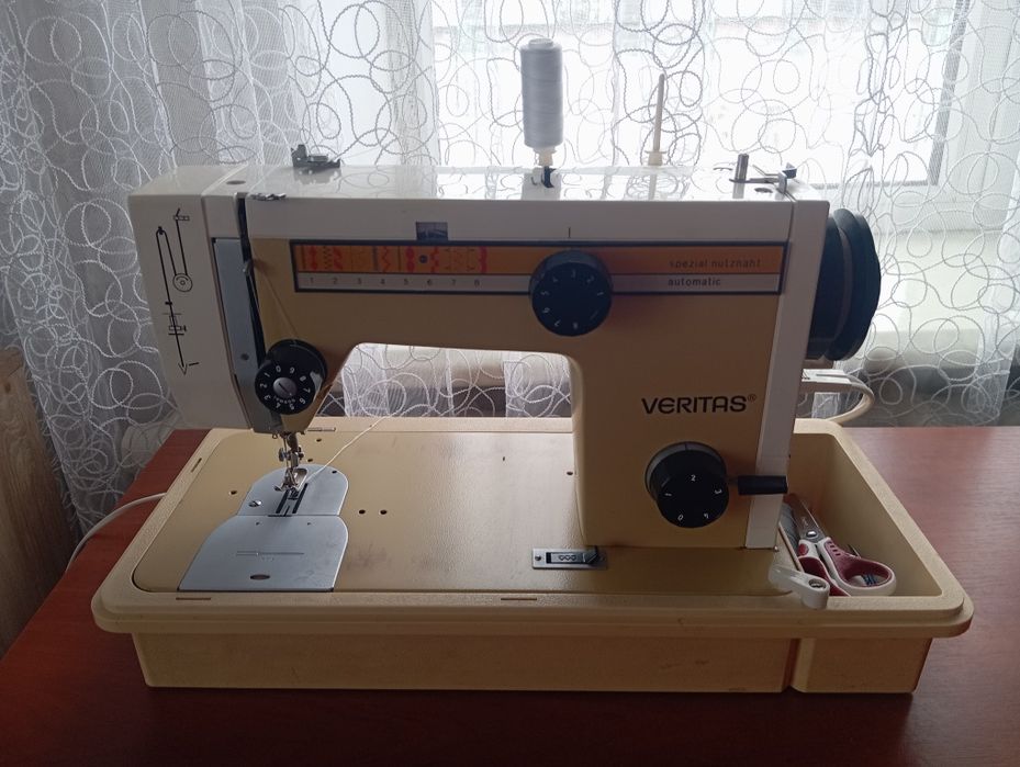 Швейна машинка veritas