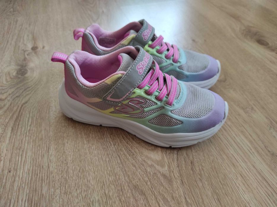 Кросівки Sketchers для дівчаток 31р