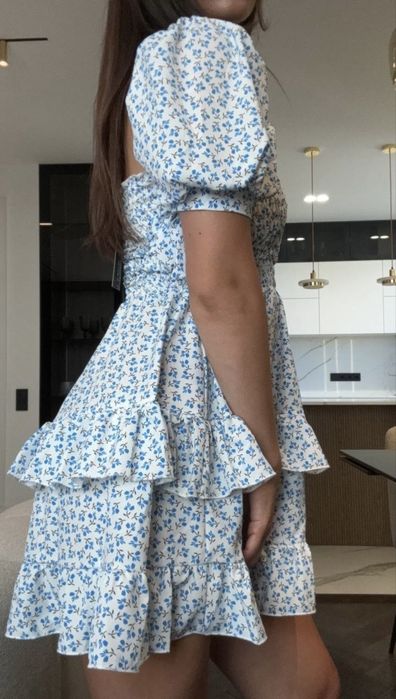 Сукня жіноча біла