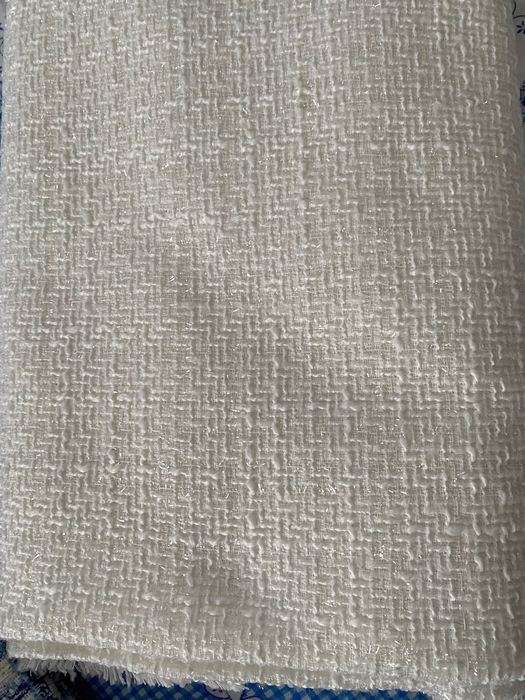 Тканина твид  молочного кольору  з люрексовою ниткою