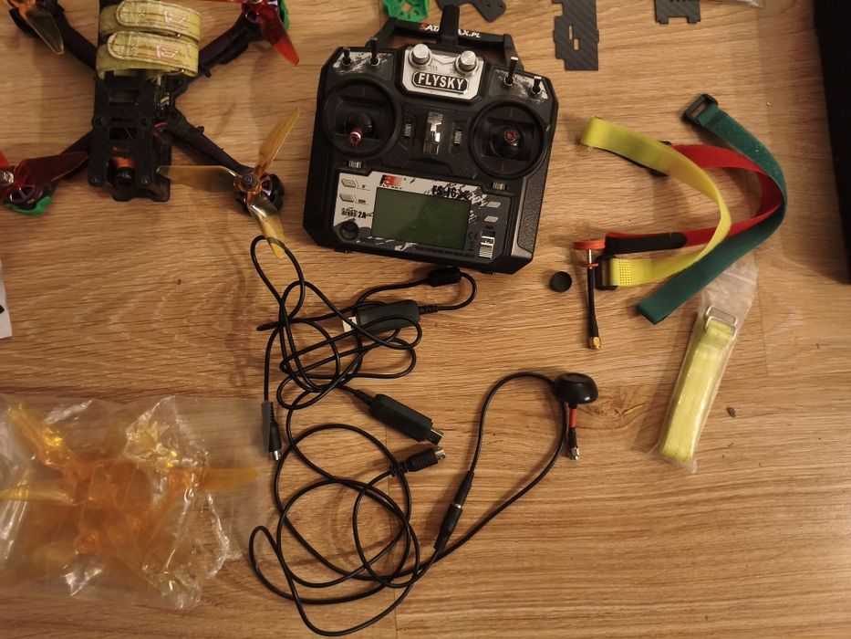 Dron sportowy fpv 100km/h