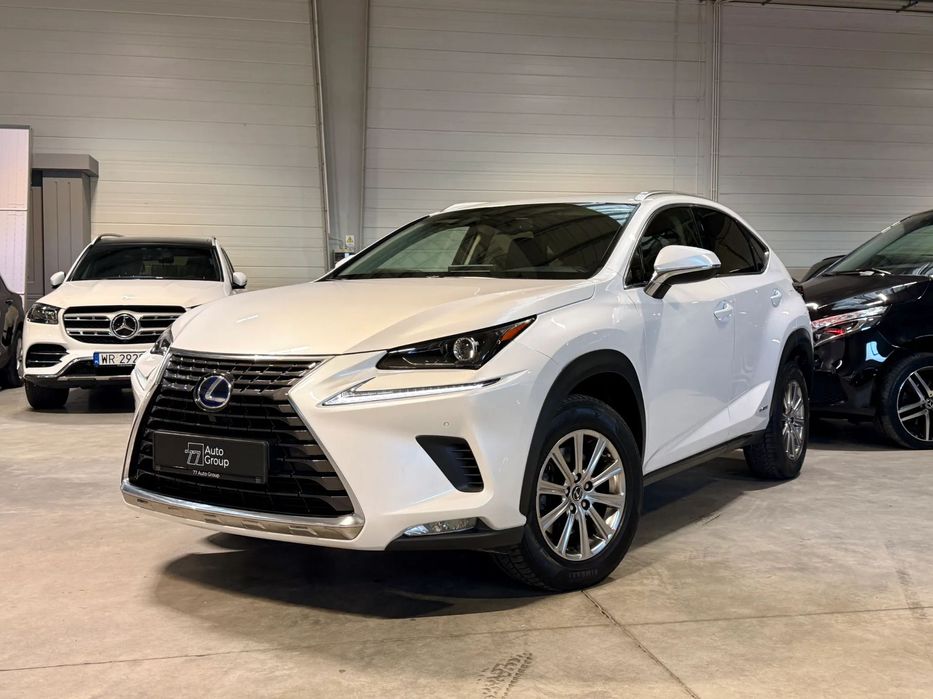 Lexus NX Krajowy E-FOUR CarPlay Asystenci Navi LED Gwarancja FV 23%