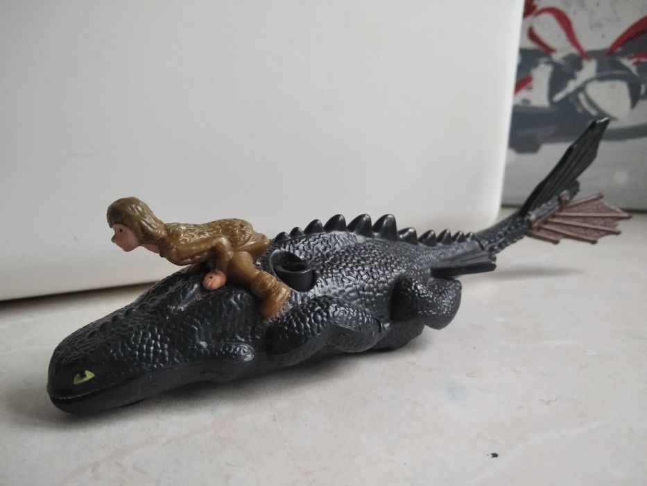 Іграшки герої мультфільмів.хеппі міл