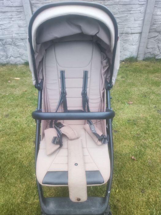 Прогулянкова коляска Carello Bravo