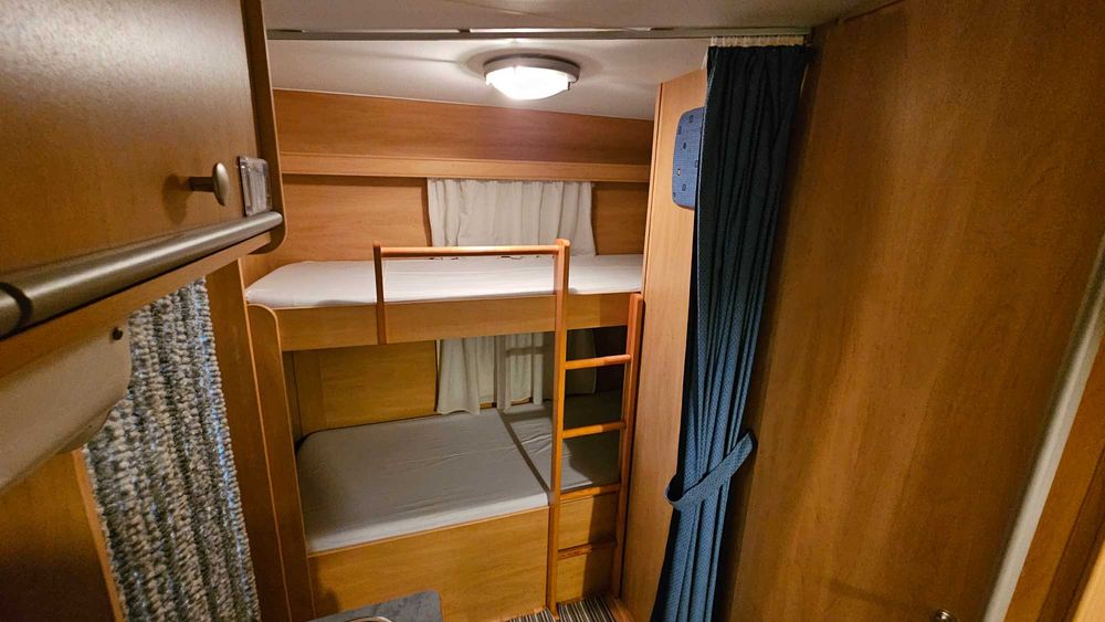 Caravana Sun Roller+Alvéolo com Estrutura Coberta
