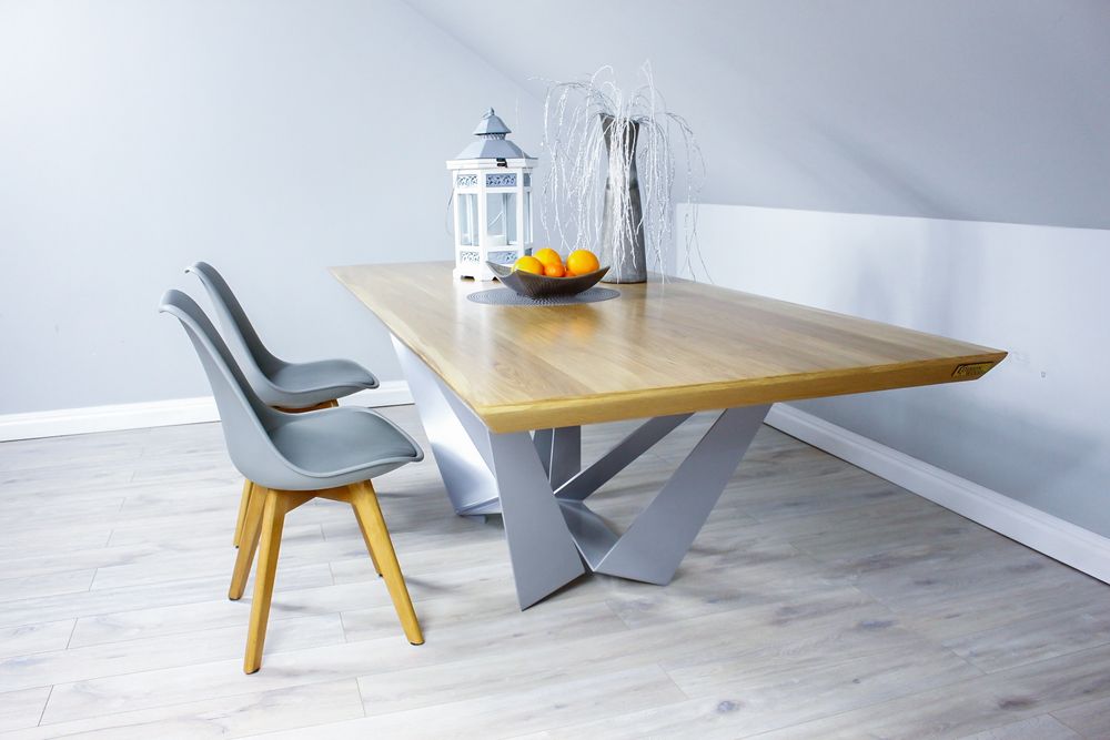 Nowoczesny stół z litego drewna Dąb  dębowy Jesion podstawą stalowa