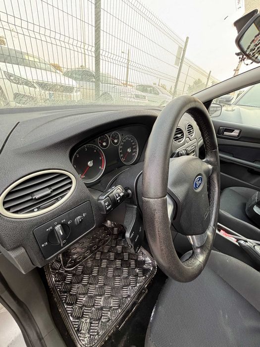 Ford Focus — fotografia 9