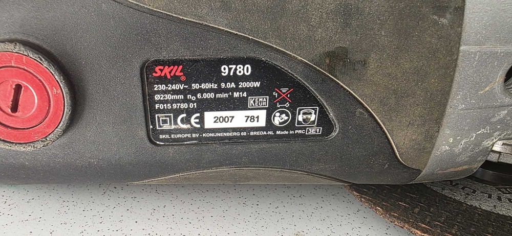 Rebarbadora SKIL 2000W 230mm – Completa com Mala Original