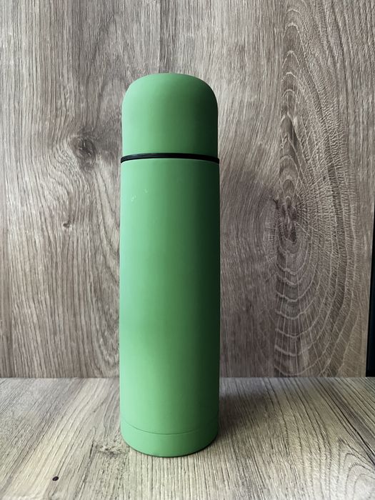 Стильний зелений матовий термос soft touch ambition ikea