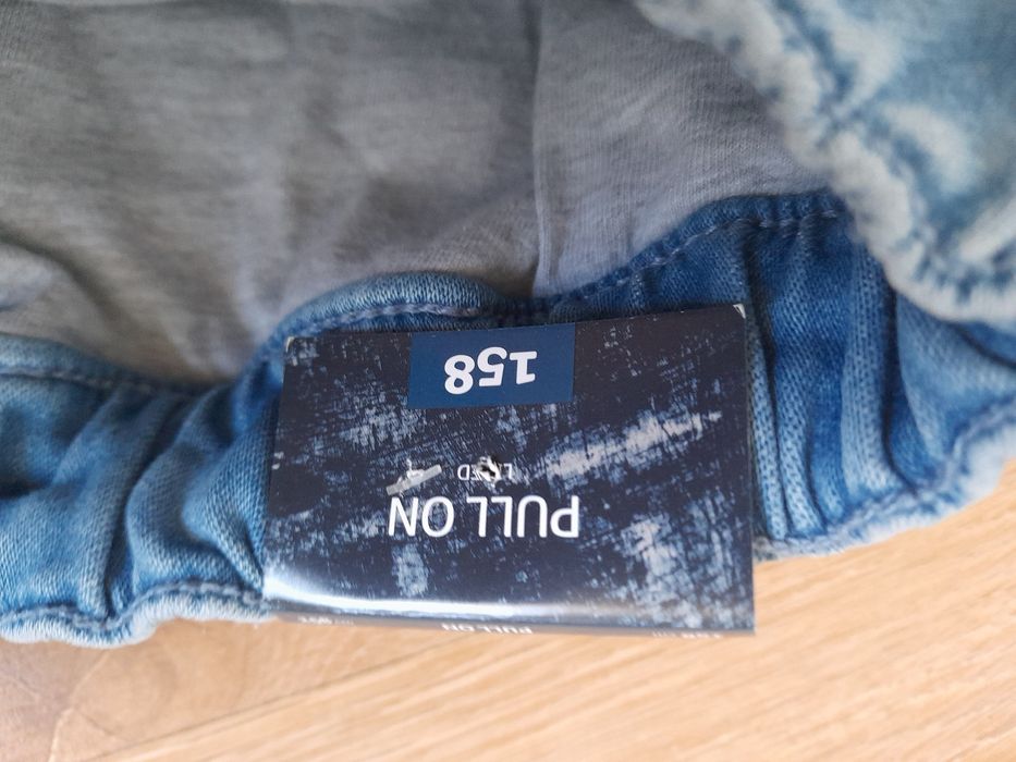 Spodnie jeansy dla chłopca 158