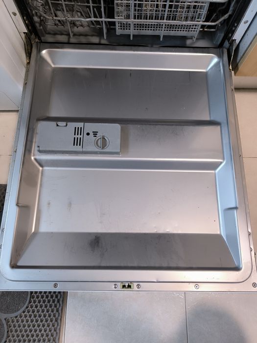 Máquina de lavar a loiça Midea