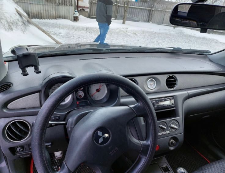 Продам Mitsubishi Outlender 1