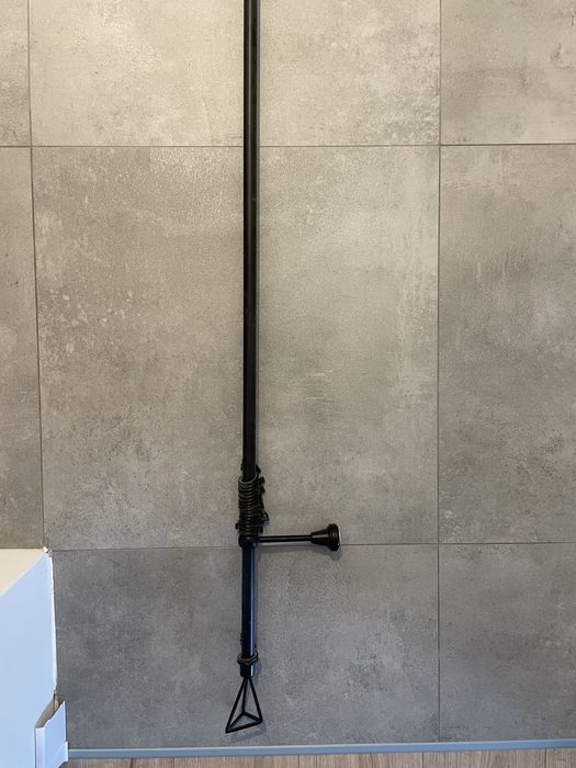 Karnisz czarny 200 cm
