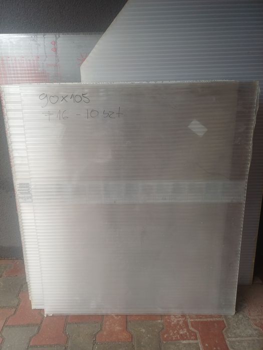 Poliwęglan Komorowy 16 ,20 mm.7 bezbarwny