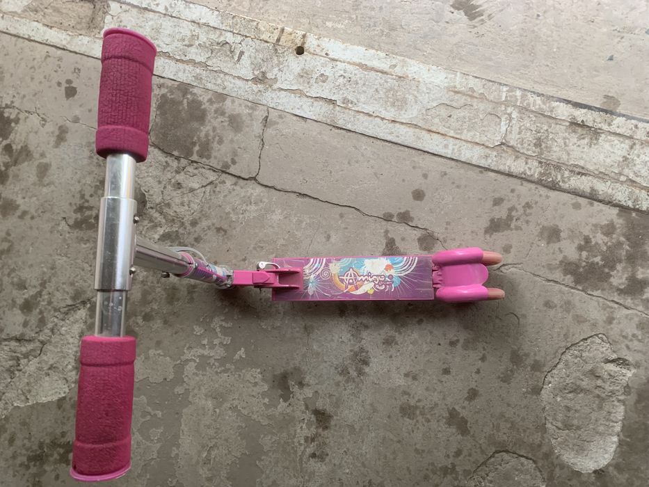 Продам детский самокат.