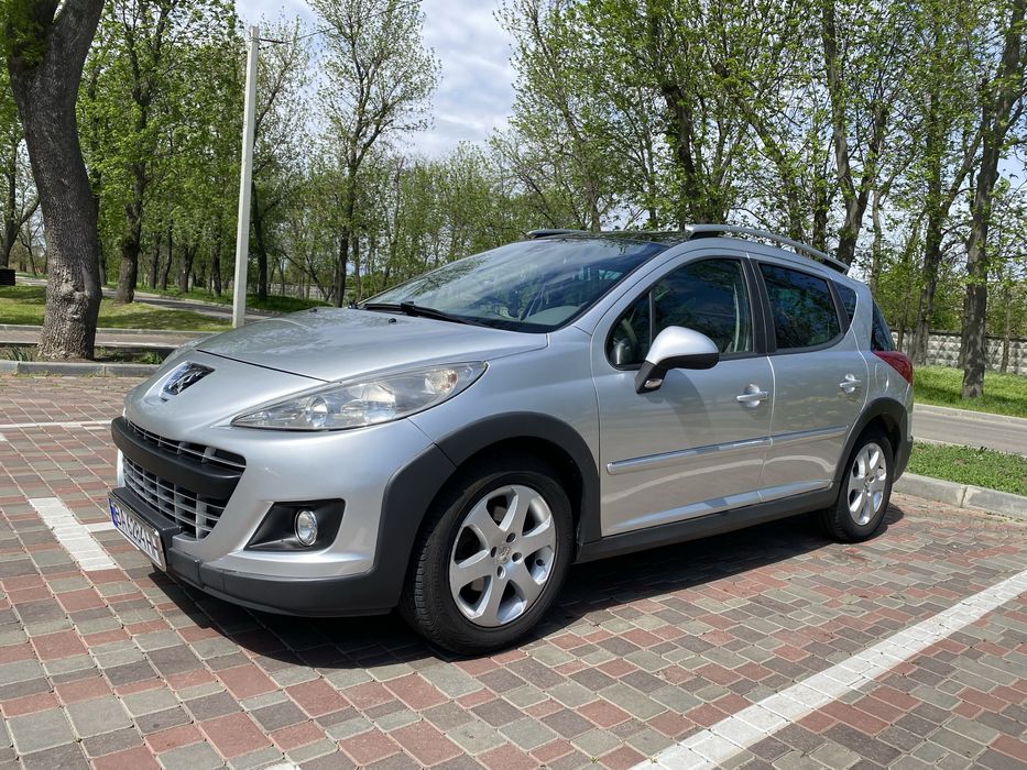 Peugeot 207 sw cross