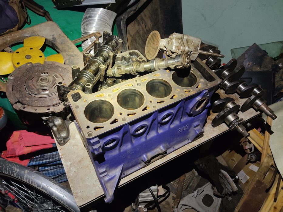 ВАЗ класика, 2101-2106 блок, розрізна шестерня, насос,распредвал213