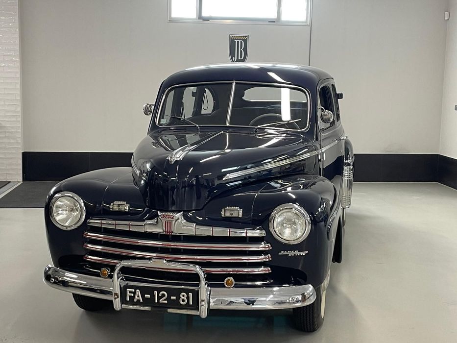 Ford V8 Berline