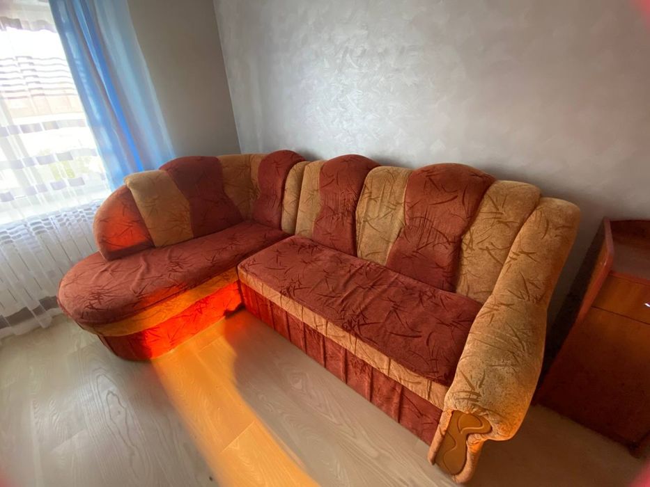 Продаю кутовий диван